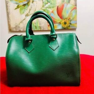 Louis Vuitton Speedy 25 Vibrant Green Satchel